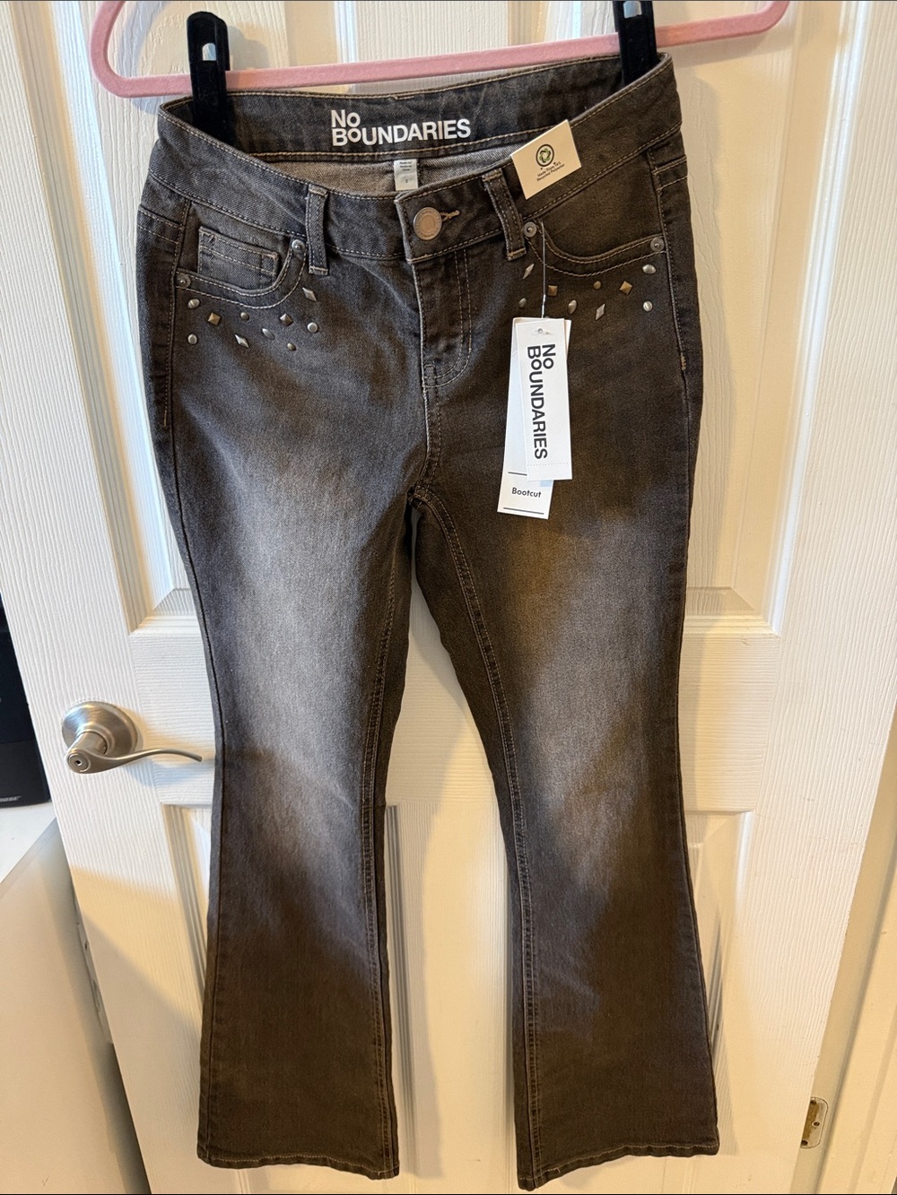 NWT ~ AWESOME No Boundaries Women's Charcoal Gray Bootcut Jeans with Stud Accent